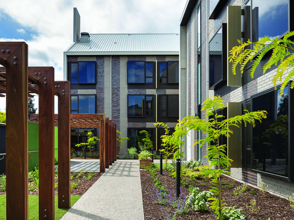 VHHSBA-Aged-care-St-Georges-Hospital-residential-aged-care-exterior-courtyard-dianna-snape-gallery-1000x750-Jan-2021